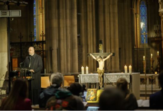 Seelsorge und Gottesdienste für ukrainische Flüchtlinge – kirchliche Zuständigkeiten