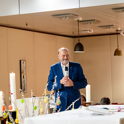 Weihe Altarbild AKH / Erzdiözese Wien/ Schönlaub, Stephan Schönlaub