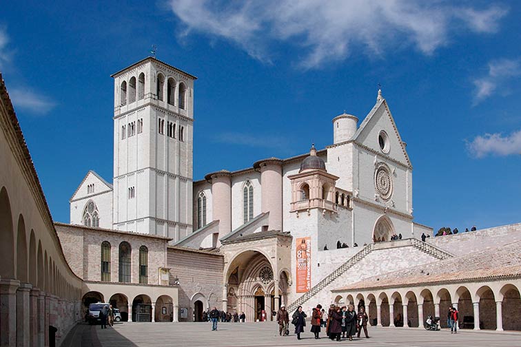 Assisi, Basilika / pixabay