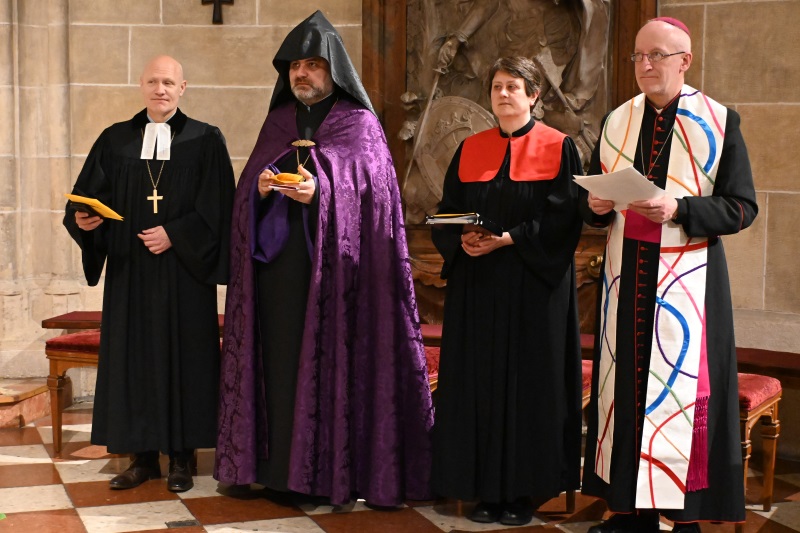 Kirchen: Vertrauen in Hoffnungspotenzial des christlichen Glaubens