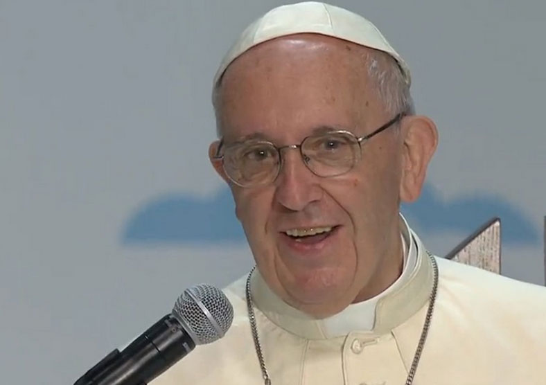 Papst bei fliegender Pressekonferenz: Islam ist nicht gewalttätig / https://twitter.com/wyd_en Religion nicht mit fundamentalistischen Gruppen gleichsetzen.