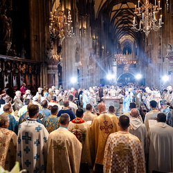 byzantinisches Pontifikalamt Stephansdom / Erzdiözese Wien/ Schönlaub byzantinisches Pontifikalamt Stephansdom