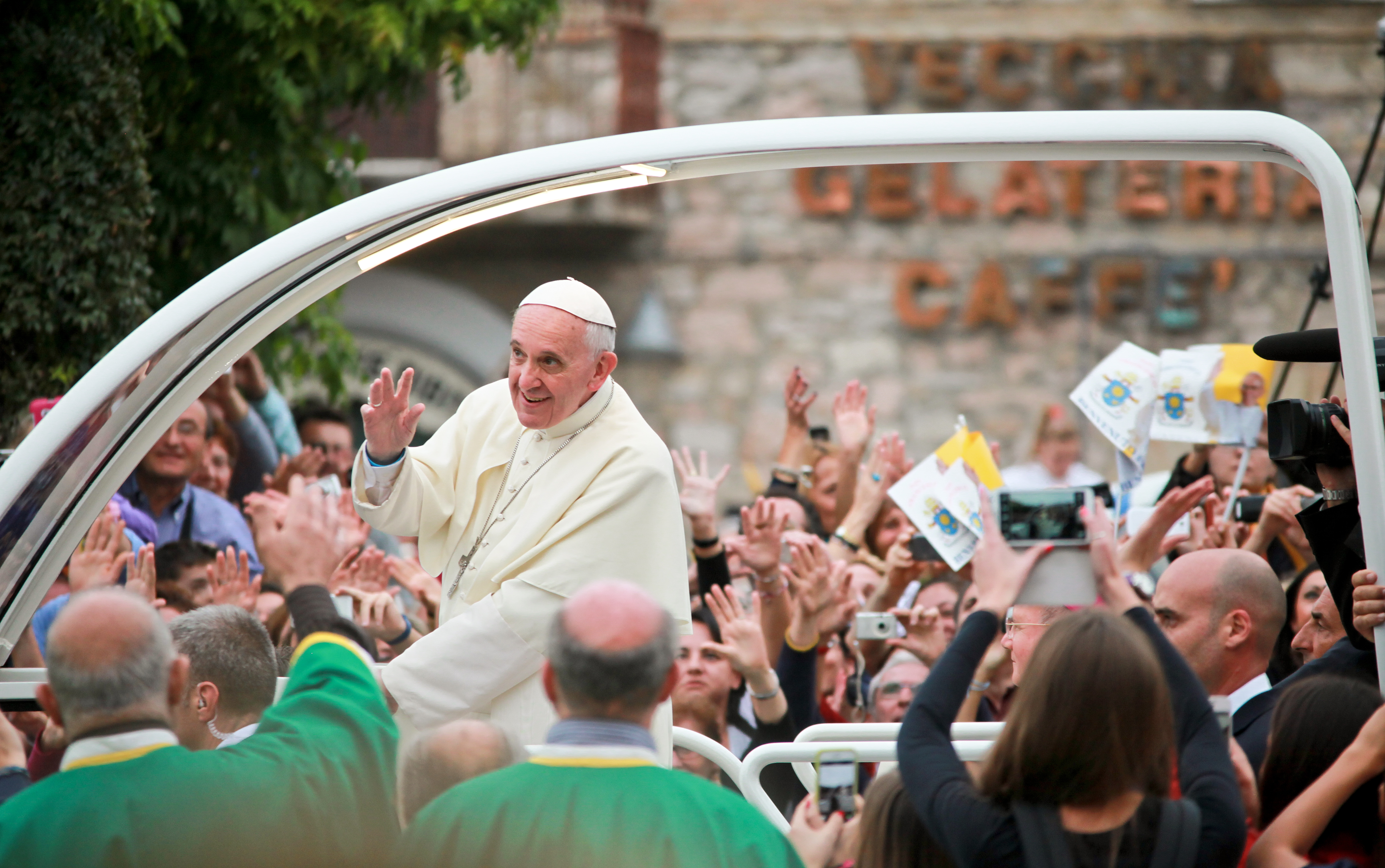 Papst Franziskus, Papamobil